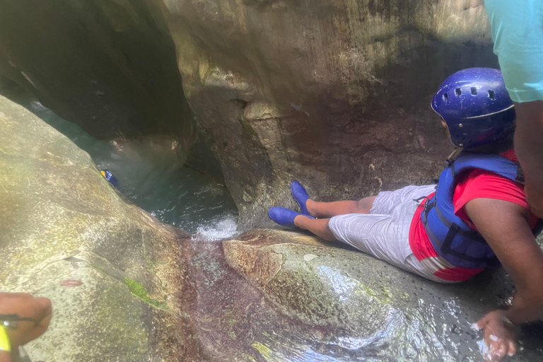 Damajagua: Cachoeiras e caminhadas