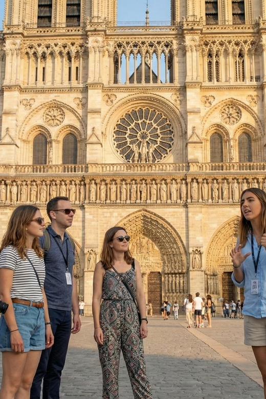 パリ：ノートルダム大聖堂 内外ガイドツアー | GetYourGuide