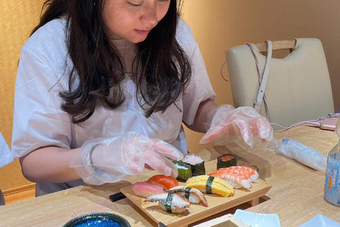 Kyoto: Sushi Making Experience in Kawaramachi (Standard)Sushi Making Experience