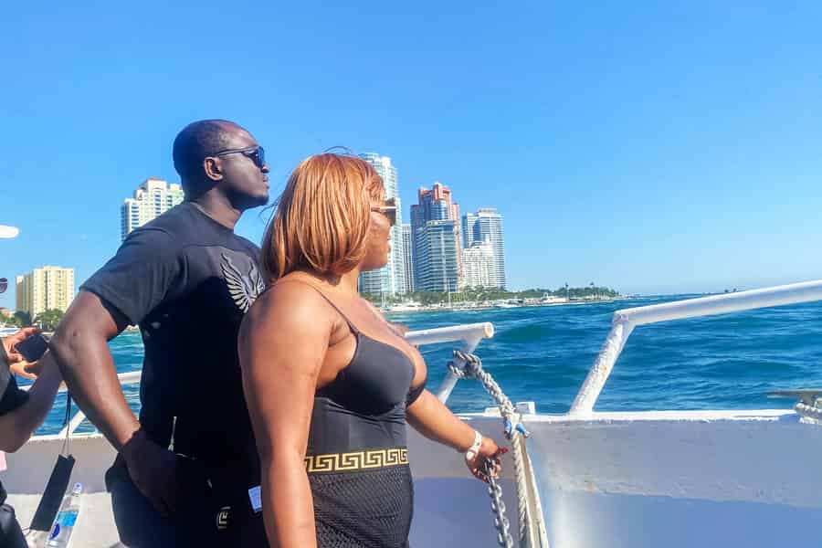 Miami: Bootsfahrt zu Millionärshäusern & Venetian Islands. Foto: GetYourGuide