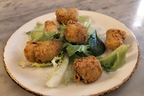 Chef-led Seville tapas tour /Authentic dishes & local wines