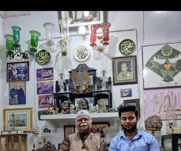 Lucknow: Nawab's Ancestral Home Visit with Traditional Meal