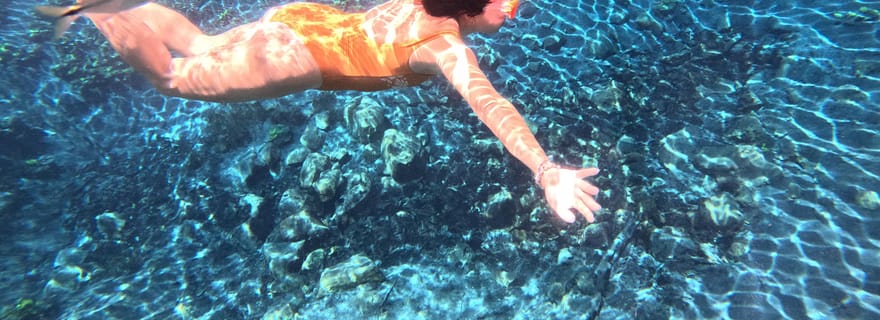 Depuis Flores : Crater Azul Explorez un paradis naturel aux eaux turquoise