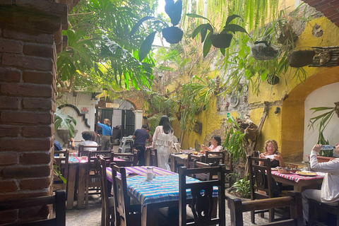 Explore Antigua with a guide and Altamira at your own pace Antigua Guatemala and Altamira: A Guided Day Walking Tour