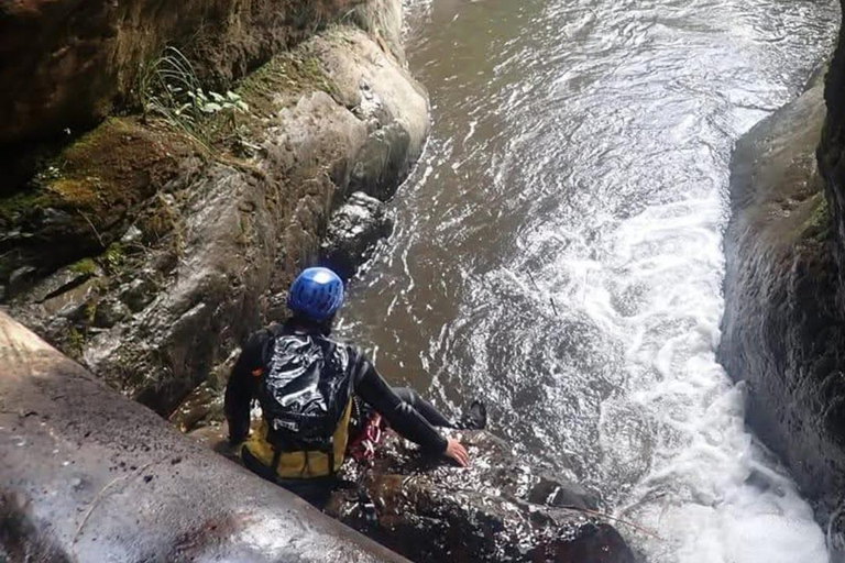 Canyoning in northwestern Quito