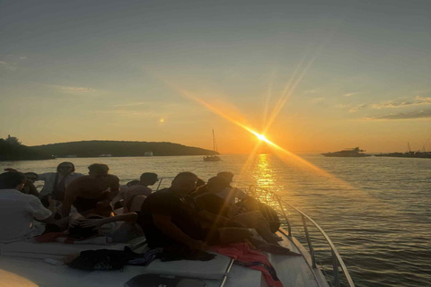 Lefkimmi: Sivota Village, Blue Lagoon and Cave Sunset Cruise