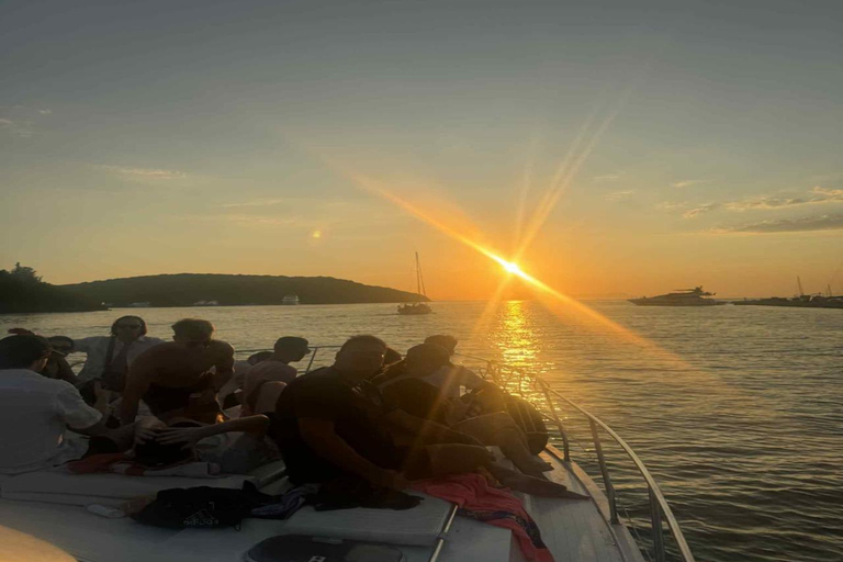 Lefkimmi: Sivota Village, Blue Lagoon and Cave Sunset Cruise