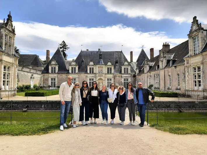 De la Tours: Chambord, Chenonceau și prânz la castelul familiei