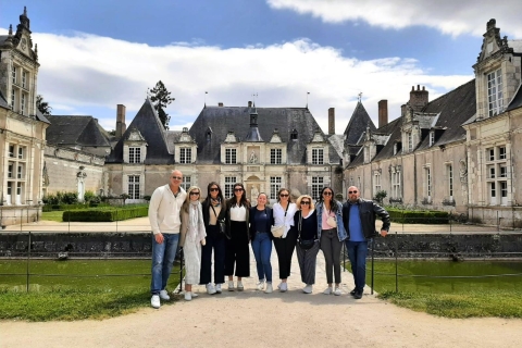Z wycieczek: Chambord, Chenonceau i lunch w Family ChateauWizyty w Chateaux z tradycyjnym francuskim lunchem
