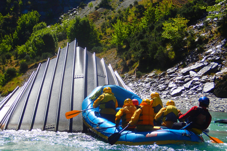 Queenstown: rafting en el río Shotover y excursión al cañón SkippersPor la mañana: Rafting en el río Shotover y excursión al cañón Skippers