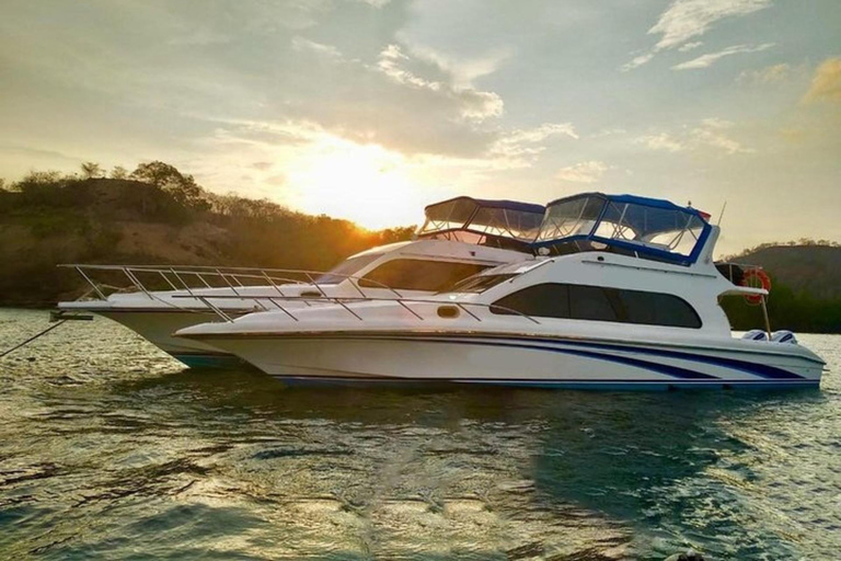 Labuan Bajo: Sunset Tour by Speedboat