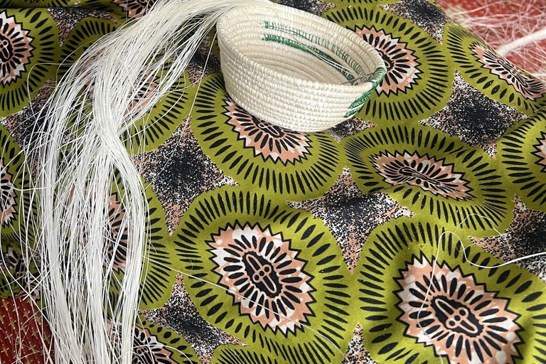 Kigali:Craft Workshop with Local Artisans and Souvenirs