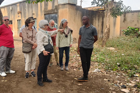 Arusha: Sinoni Community Walking Tour with Street Food