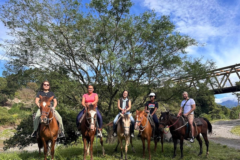 Horseback Ride + Contact Farm in Boquete 2 hours