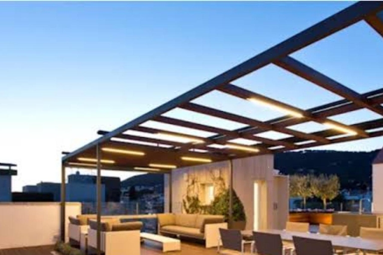 Botswana: Rooftop Dinner & Watching Hunting Birds in Ocean