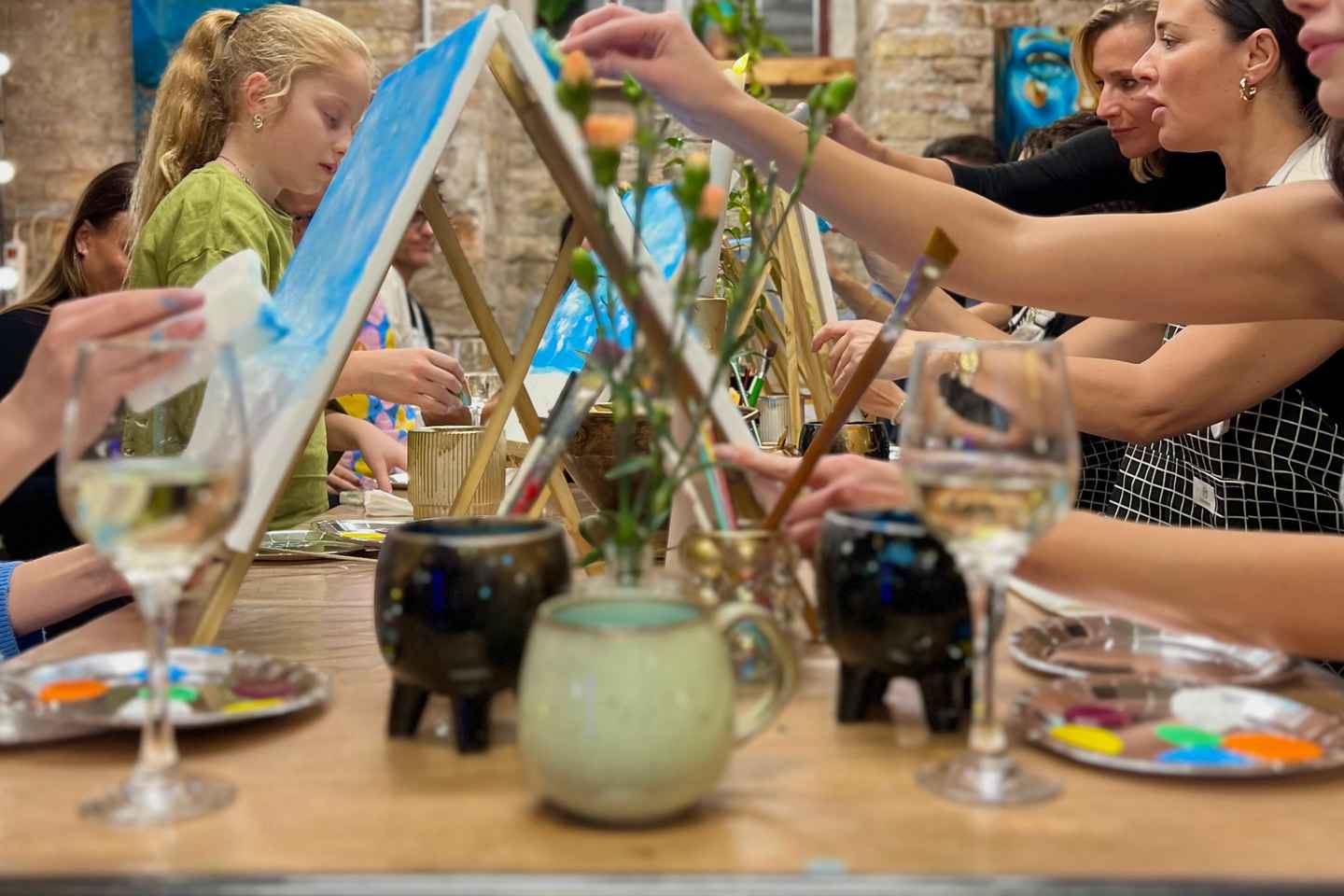 Budapest: Painting Workshop with Snacks and Wine