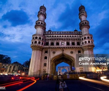 Hyderabad: Charminar, Laad Bazaar, and Necklace Road Tour