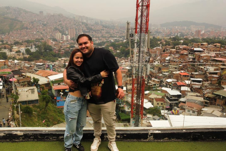 Comuna 13 Full Experience | Subway, Metrocable, Street Art and Culture. Comuna 13 Full Experience | Metro, Metrocable, Street Art and Culture.
