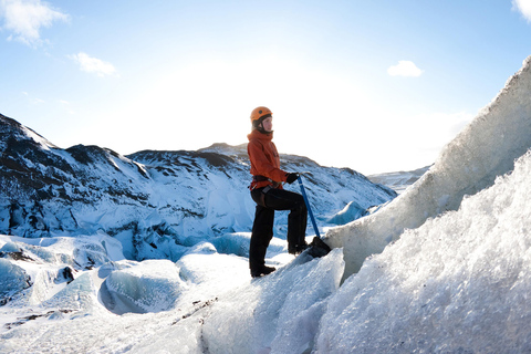 Viaje combo Reikiavik: senderismo glaciar y escaladaSenderismo glaciar y escalada en hielo, sin transporte