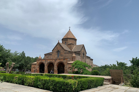 从埃里温出发：埃奇米亚津大教堂与酒庄之旅