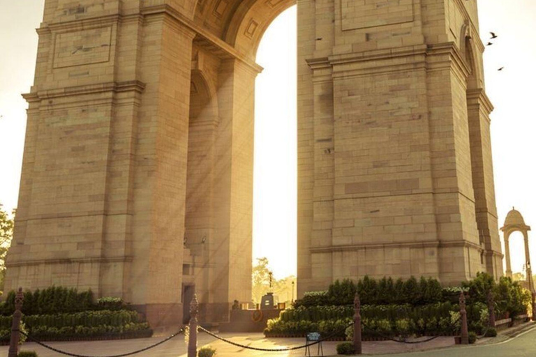 Delhi: Shared Group Tour + Free Qutub Minar Entry Ticket New Delhi Tour with Guide+Transport+ 1 Ticket