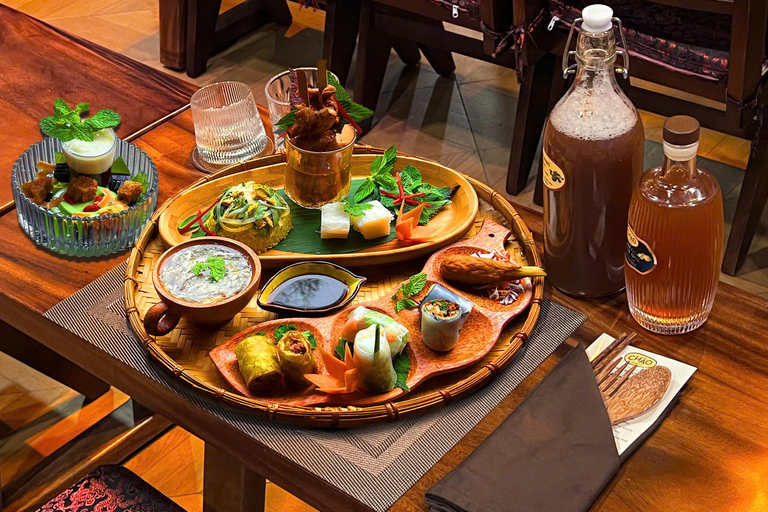 Ho Chi Minh: Open-Top Bus Tour, Chào Show & Dinner MAIN MENU BUS TOUR with CHÀO SHOW