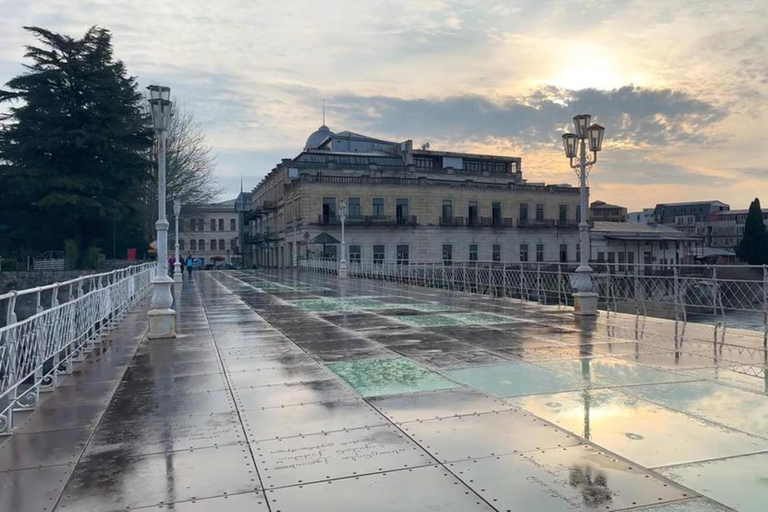 Kutaisi: Private Tour to Prometheus Cave & Bagrati Cathedral