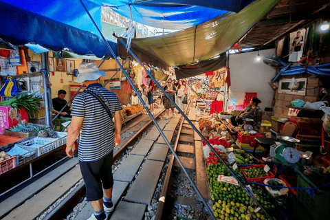 Bangkok Maeklong Train Ride, Floating Market & Dragon Temple Bangkok: Train Ride, Floating Market & Dragon Temple Tour