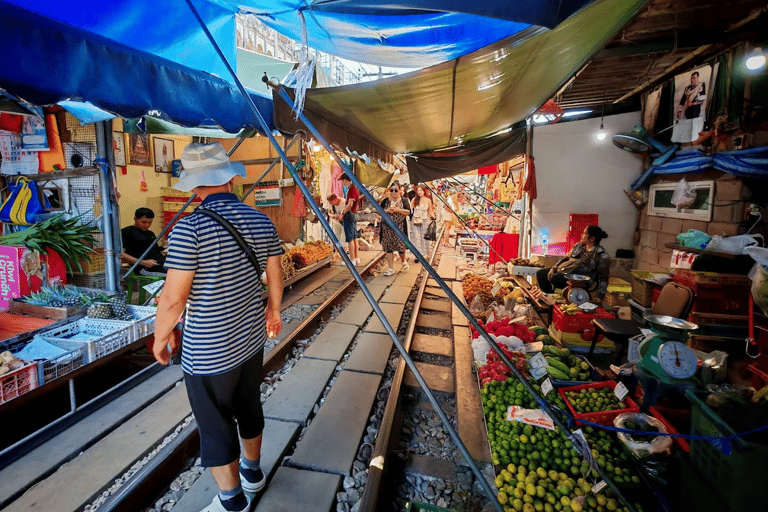 Bangkok Maeklong Train Ride, Floating Market & Dragon Temple Bangkok: Train Ride, Floating Market & Dragon Temple Tour
