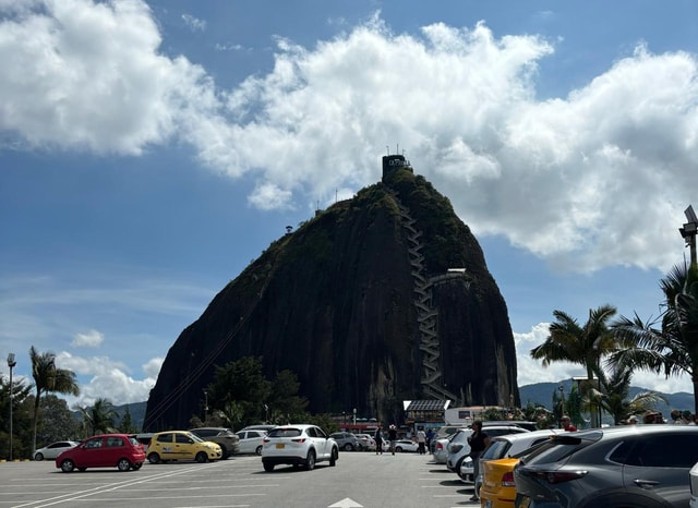 Tour Guatapé con visita a Granja de las Llamas y las Alpacas