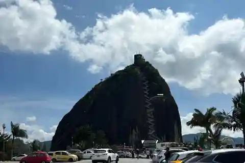 Tour Guatapé con visita a Granja de las Llamas y las Alpacas