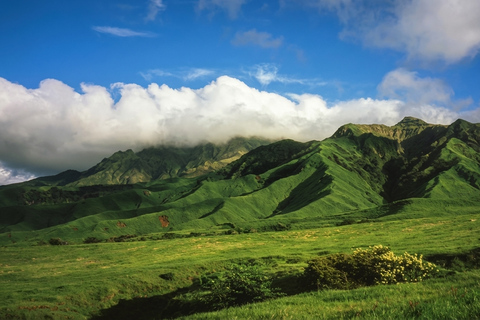 Mt. Aso & Takachiho Gorge Tour with Optional Boat Ride 7:50 AM One-day tour (including Takachiho cruise)