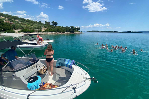 Trogir: White Lagoon, Maslinica & Blue Lagoon Speedboat Tour