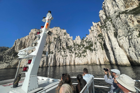 Sanary-sur-Mer: Tour of the Calanques of Cassis and Marseille 7 coves outing