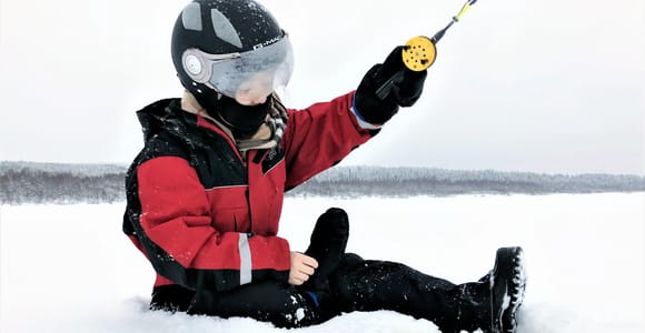 Rovaniemi: Expert-Led Ice Fishing Tour by Snowmobile