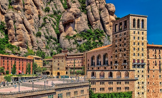 Visit Hiking and cultura to Montserrat Mountain Natural Park in Montserrat