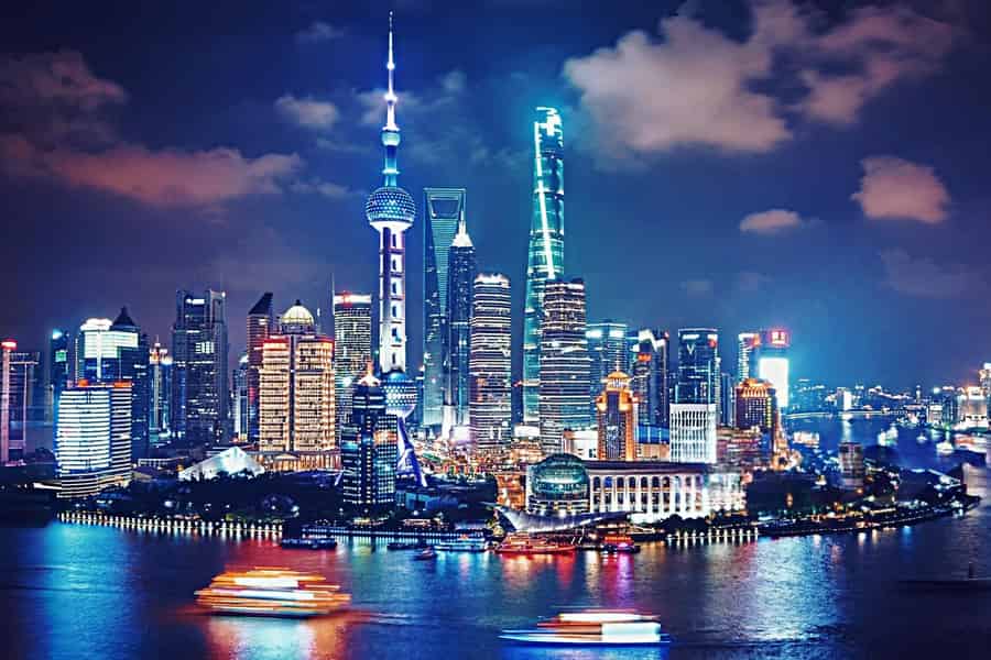 Shanghai: Die legendären Aussichten des Bunds bei einer luxuriösen Nachtkreuzfahrt. Foto: GetYourGuide