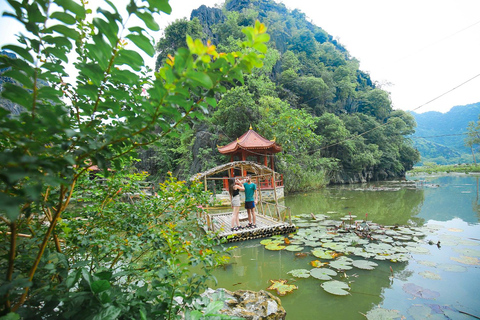 Ninh Binh: Trang An& Hoa Lu hele dag met lunchbuffet, fiets