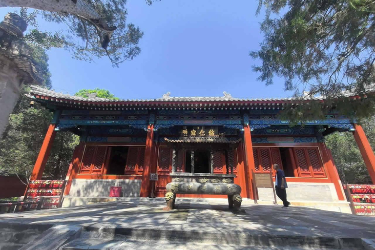 Beijing: Tanzhe and Biyun Temple Private Day Trip Beijing: Private Day Trip to Tanzhe and Yonghe Temple