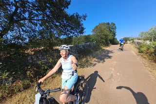 Alberobello: Guided e-bike tour + mill & donkey farm