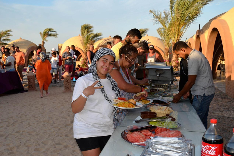 Hurghada: Safari med fyrhjuling och buggy med middag och showUpphämtning från hotell i Hurghada City