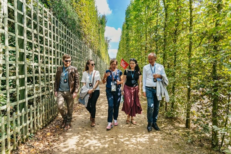 Versalles: tour sin colas con acceso a los jardinesTour en Grupo en Español con Acceso a los Jardines
