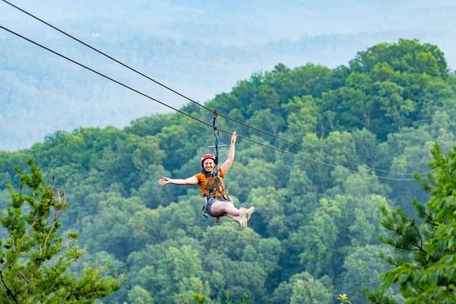 Pigeon Forge: Smoky Mountains 7-Linien-Zipline-Tour. Foto: GetYourGuide