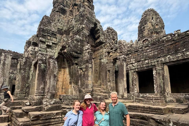 2-Day Phnom Penh to Siem Reap Tour with Angkor Wat Sunrise