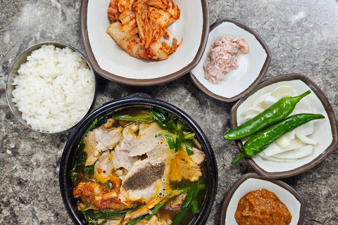 Busan: Kimchi Kitchens Food Tour with 10+ Tastings