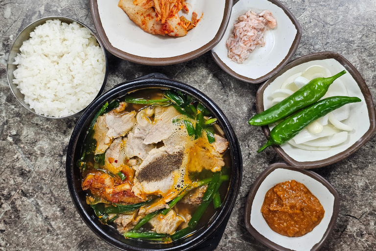 Busan: Kimchi Kitchens Food Tour with 10+ Tastings