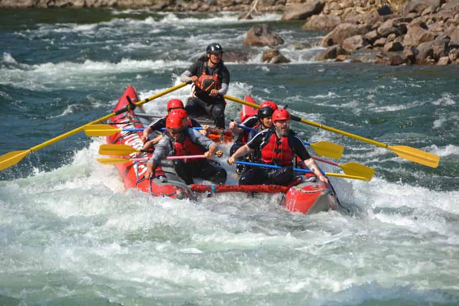 Wells Gray Park: Halbtägige Wildwasser-Rafting-Tour. Foto: GetYourGuide