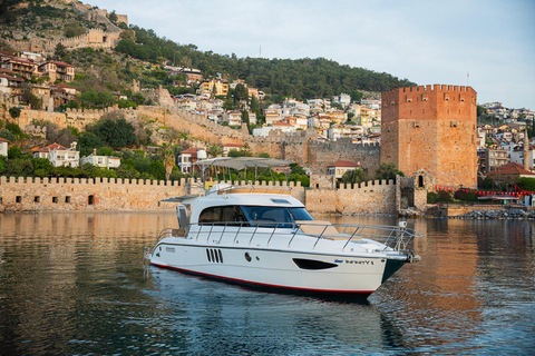 All day Luxury yacht in Alanya, for your special moments