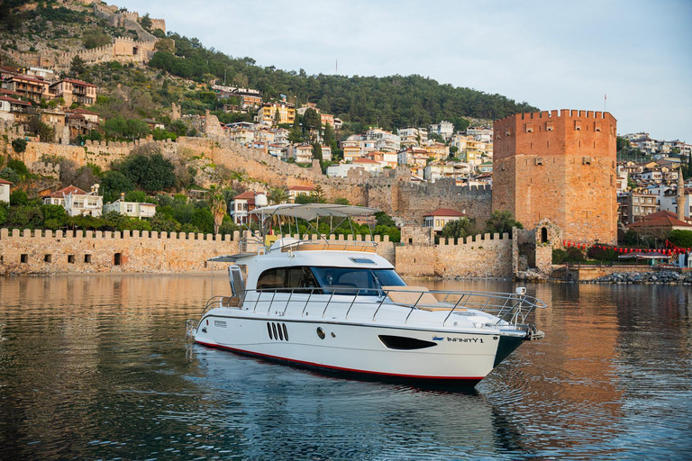 All day Luxury yacht in Alanya, for your special moments