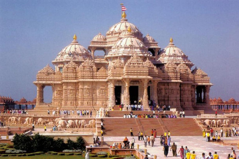 Delhi: Akshardham Temple Tour With Iconic Light & Water Show Only guide services